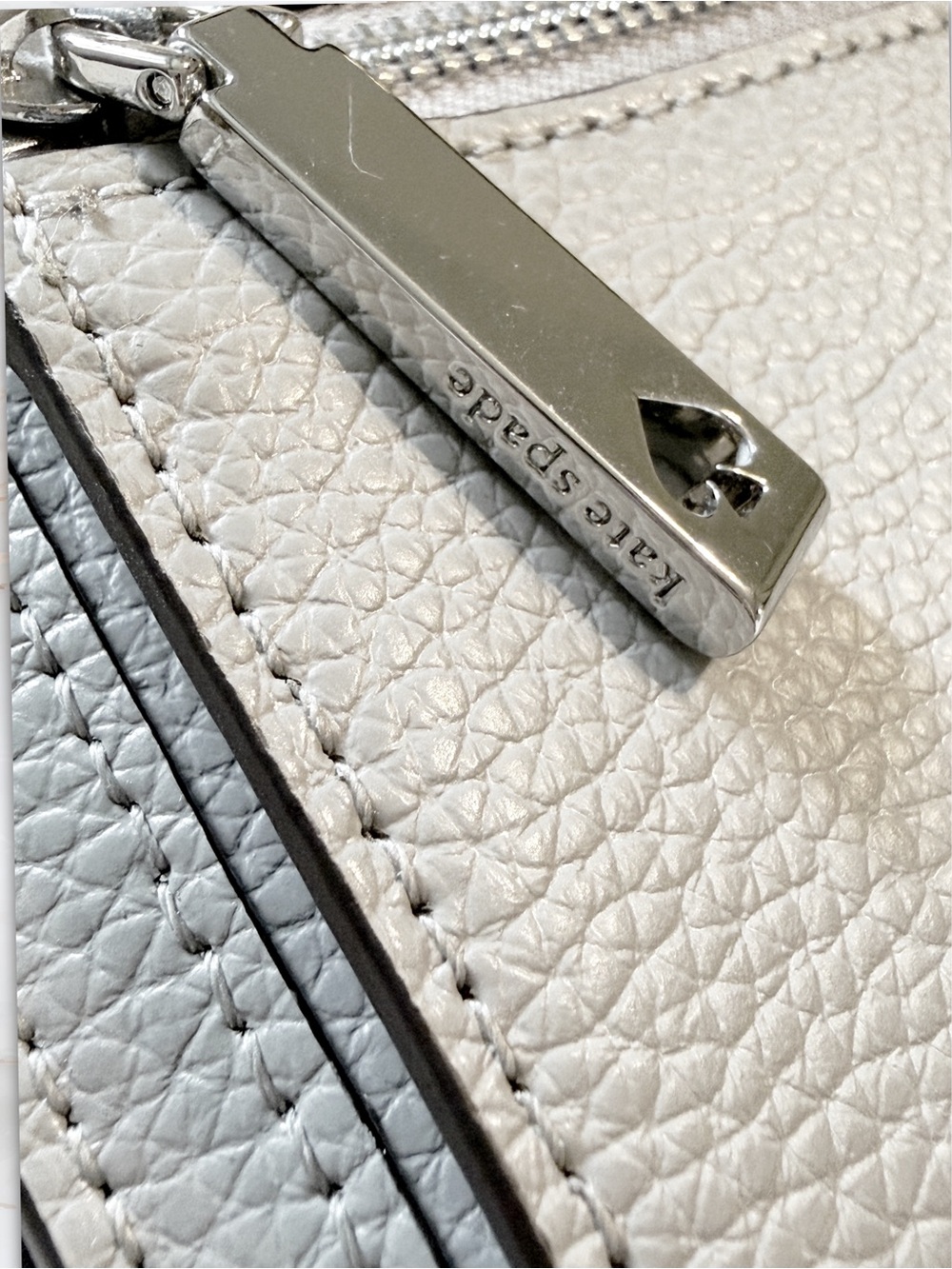 Kate Spade Grey Pebbled Large Slim Wallet with Burgundy Interor EUC with Tags - Picture 13 of 16